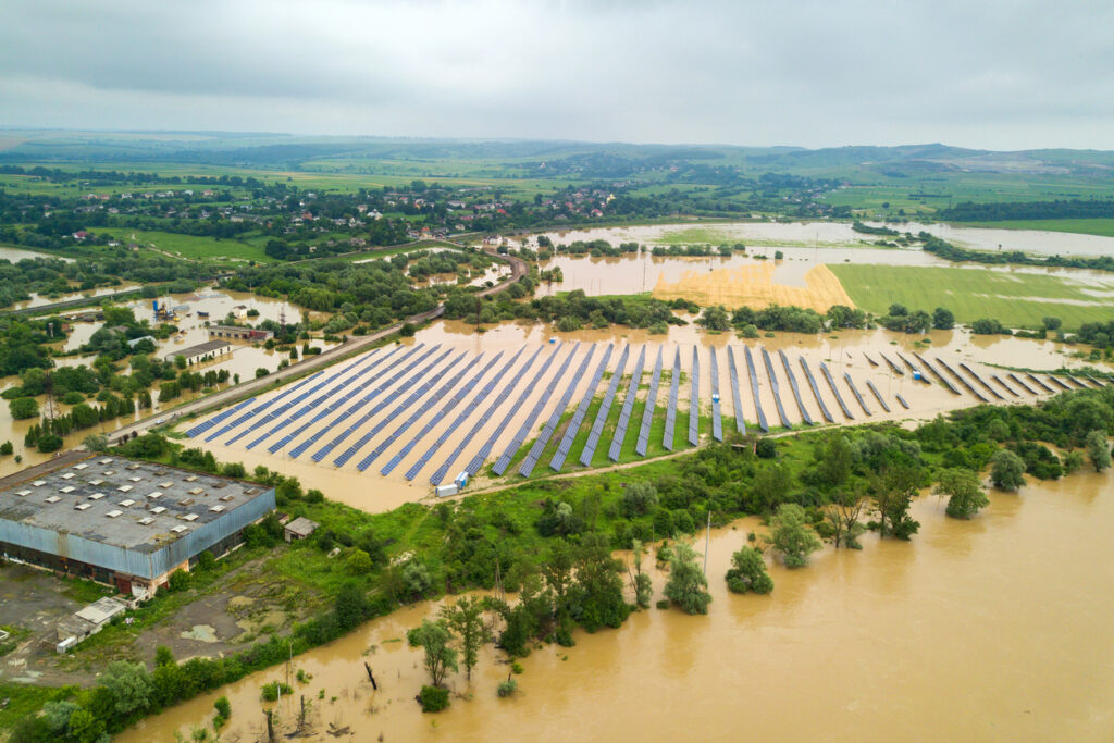 When Energy Meets Resilience: A Practical Guide for Climate-Ready Minigrids in Africa